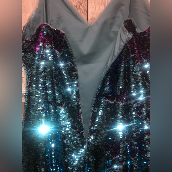 NWT!!! Aidan Mattox Teal/Purple FlipSequin Cocktail Spagh Strap Dress Sz 2 - Picture 10 of 14